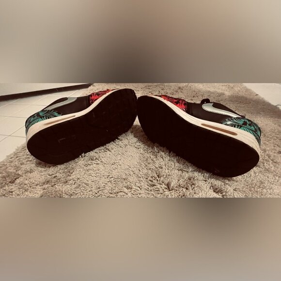 Kids Nike Air Max Low-tops - size 7 youth - black orange green floral print Y2K - Picture 2 of 4